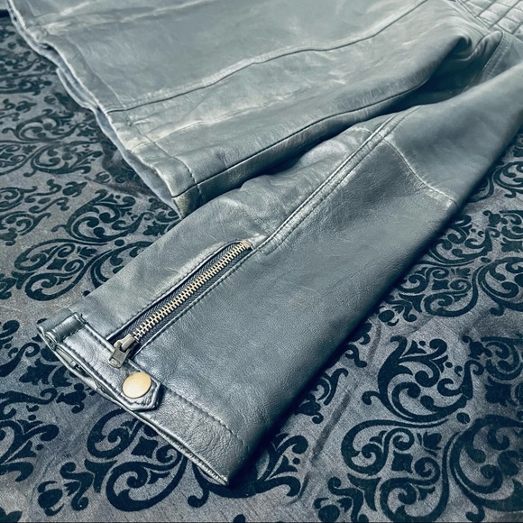 Custom Bilt Woman’s Motorcycle Jacket - Picture 6 of 9